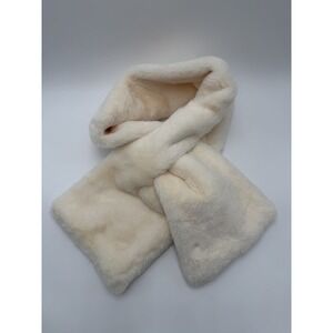 NWT APPARIS Bambi Plush Faux Fur Scarf Ivory Pull Through MSRP $92